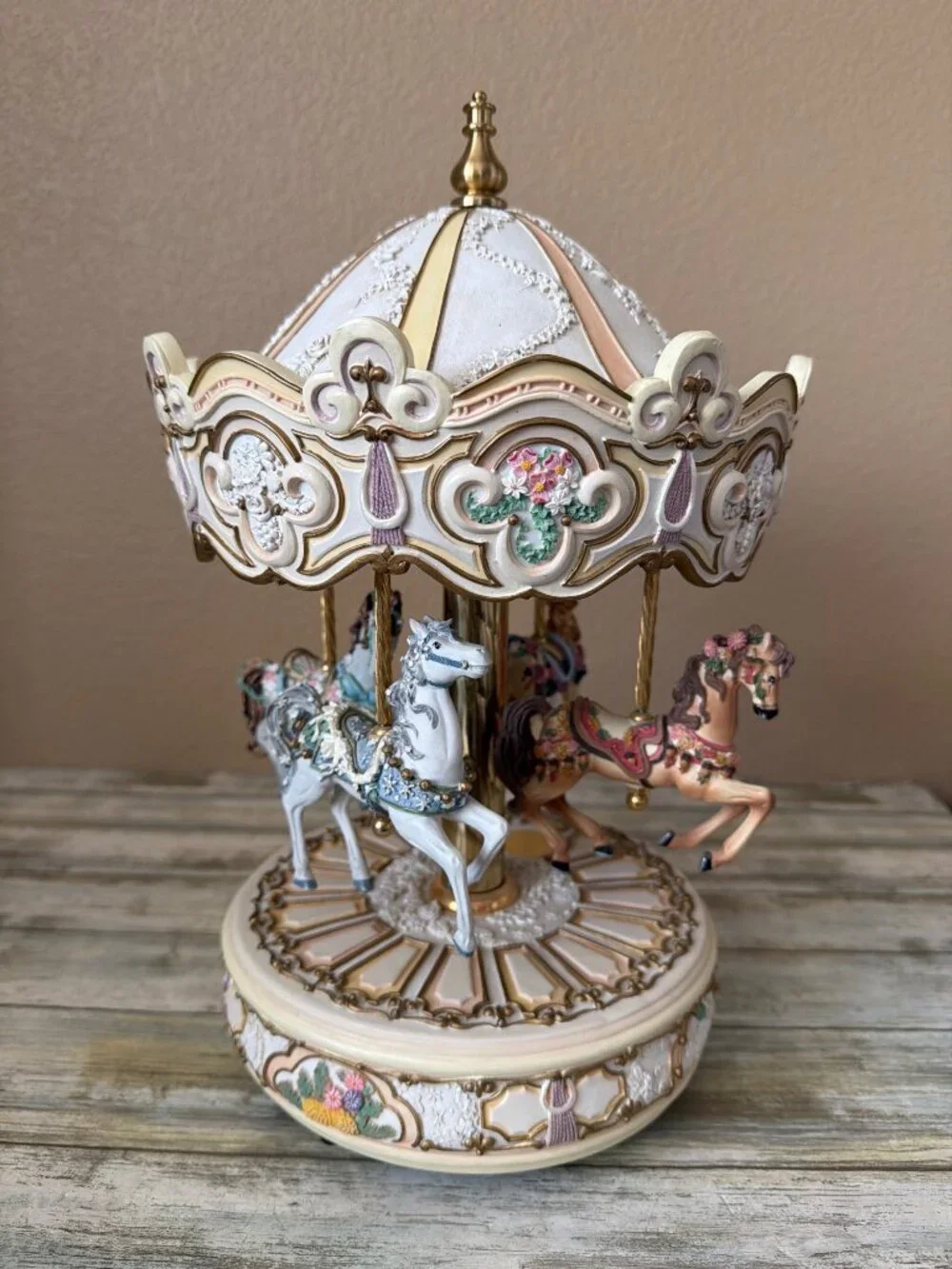 San Francisco Music Box Ltd Ed 4-Horse Carousel Color of Wind E Kamysz w/FLAWS - Picture 1 of 16